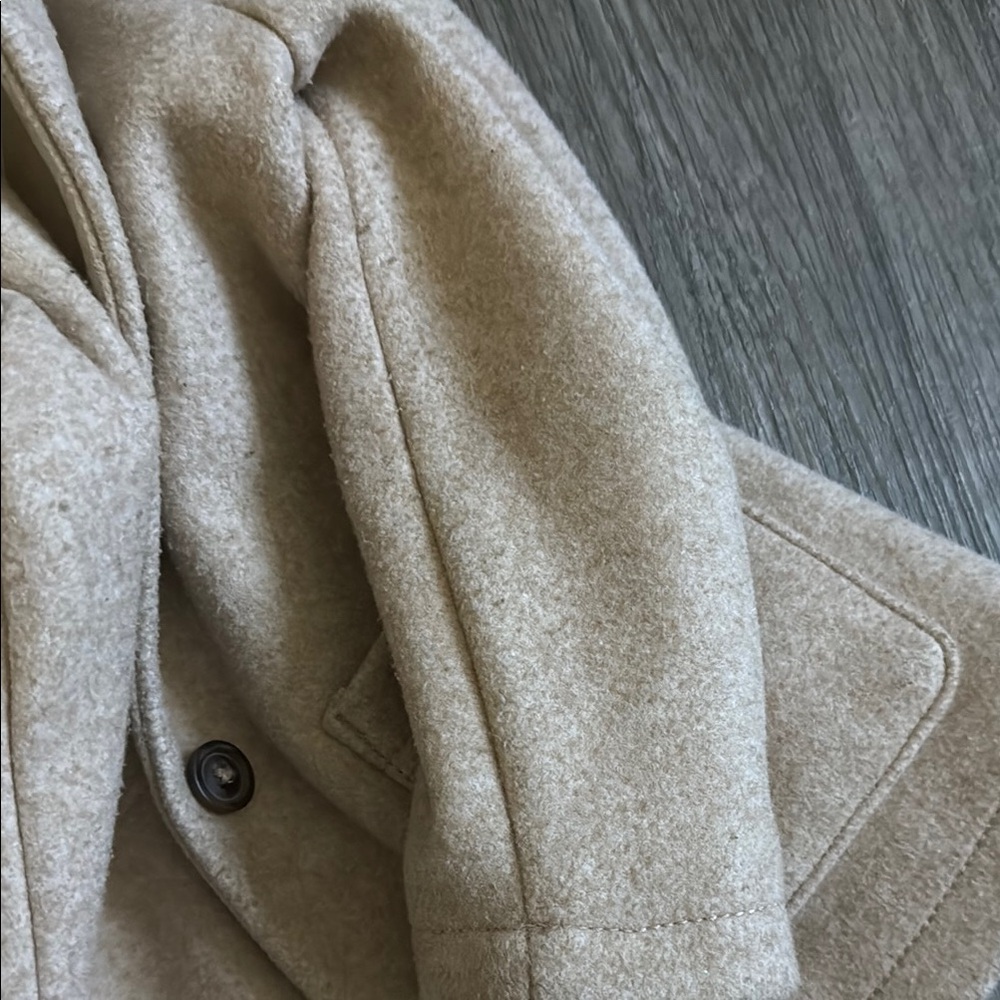Old Navy Kids Beige Hooded Puffer Jacket - Picture 5 of 5